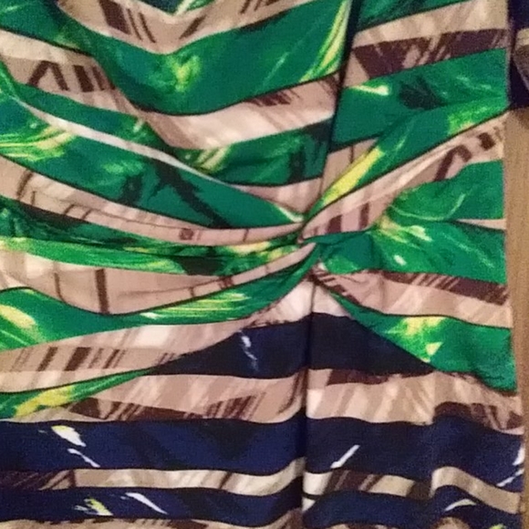 Beautiful JBS dress 1X - Picture 3 of 3